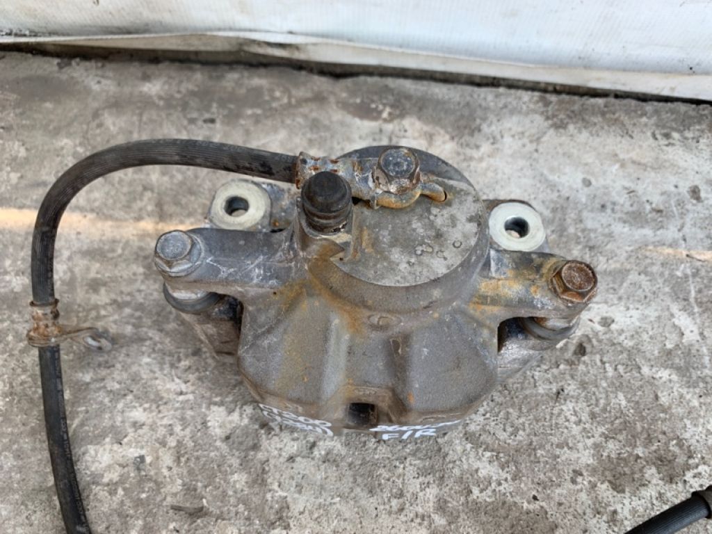 47730-47060 | Суппорт тормозной передн. прав. LEXUS CT200 11-17 - Фото 3