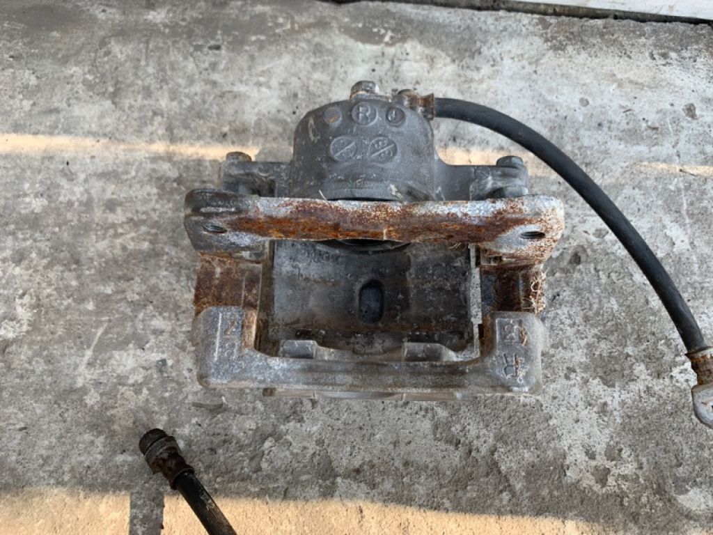 47730-47060 | Суппорт тормозной передн. прав. LEXUS CT200 11-17 - Фото 4