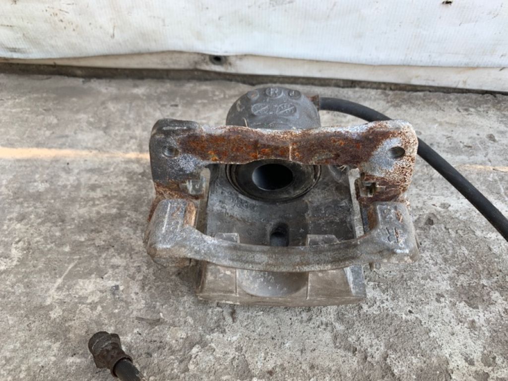 47730-47060 | Суппорт тормозной передн. прав. LEXUS CT200 11-17 - Фото 5