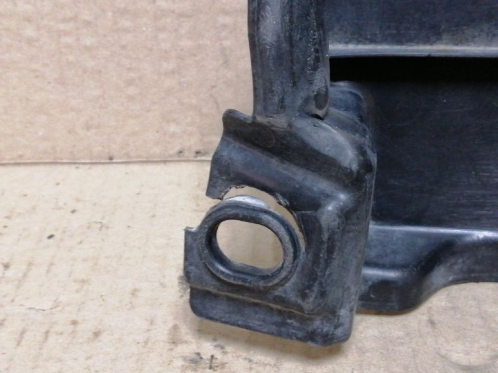 57627-76010 | Захист дну задн. прав. LEXUS CT200 11-17 - Фото 2