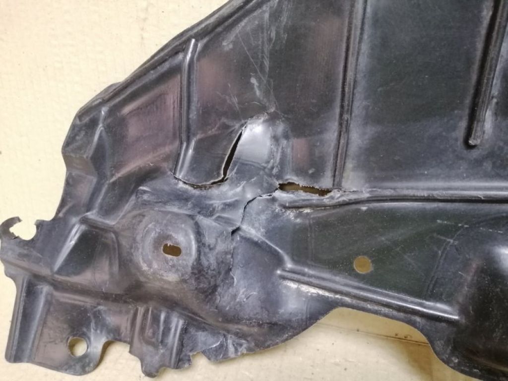 52618-76020 | Захист переднього бампера LEXUS CT200 11-17 - Фото 4