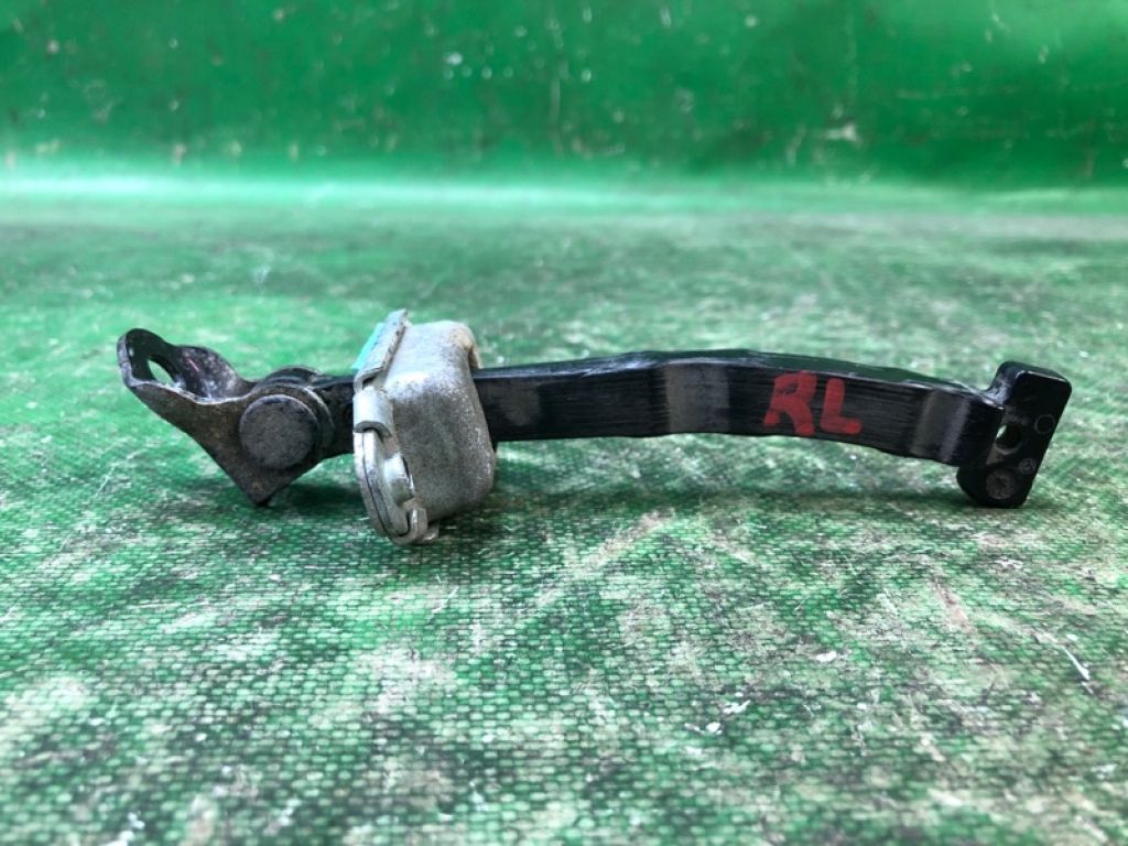 79480-2K000 | Ограничитель двери задн. лев. KIA SOUL AM 08-13