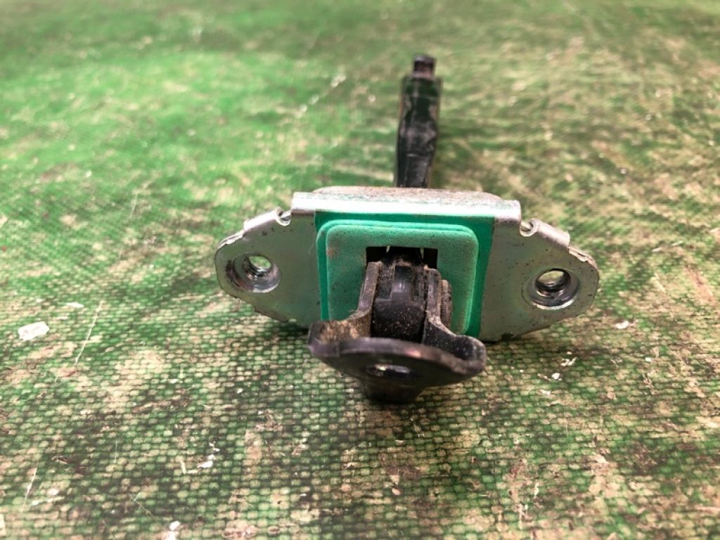 79480-2K000 | Ограничитель двери задн. лев. KIA SOUL AM 08-13 - Фото 4