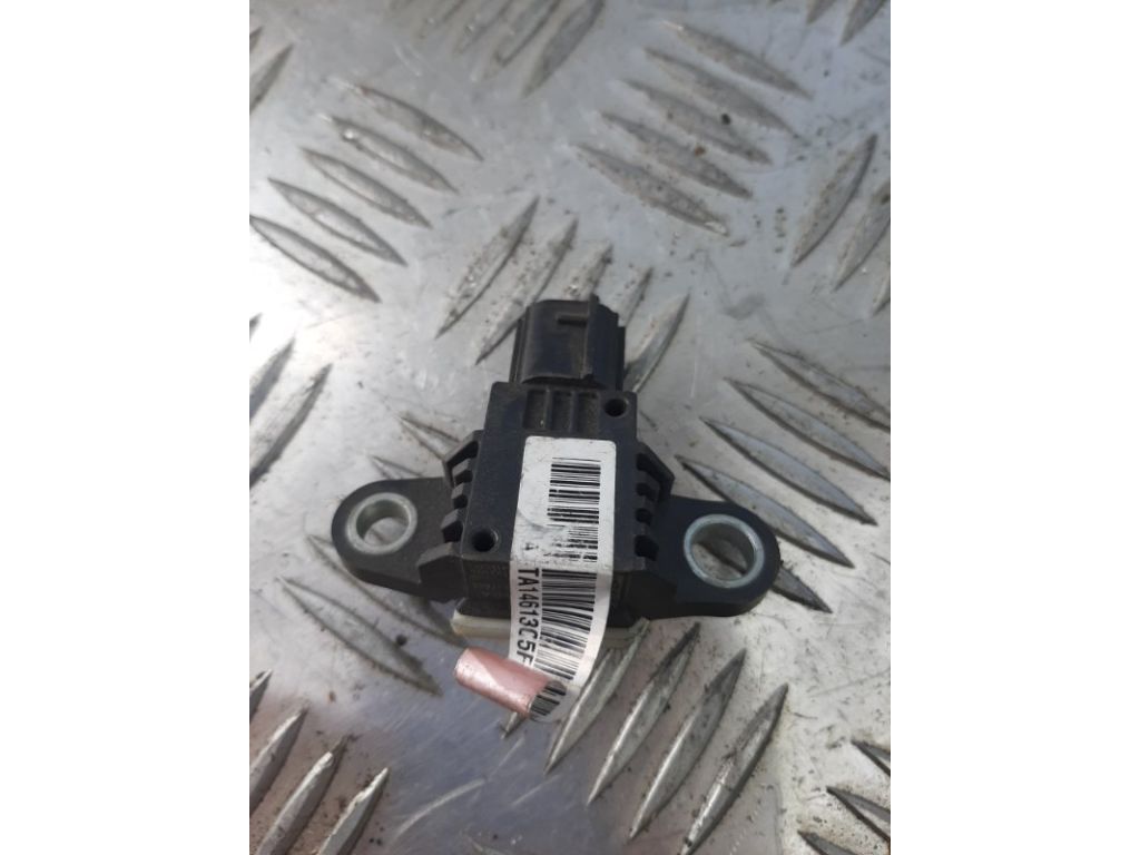 98836-3TA5B | Датчик удару прав. NISSAN ALTIMA L33 12-18