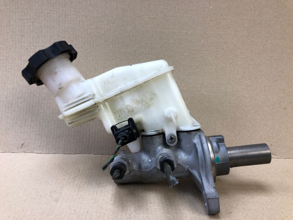 58510-2K820 | Главный тормозной цилиндр KIA SOUL AM 08-13