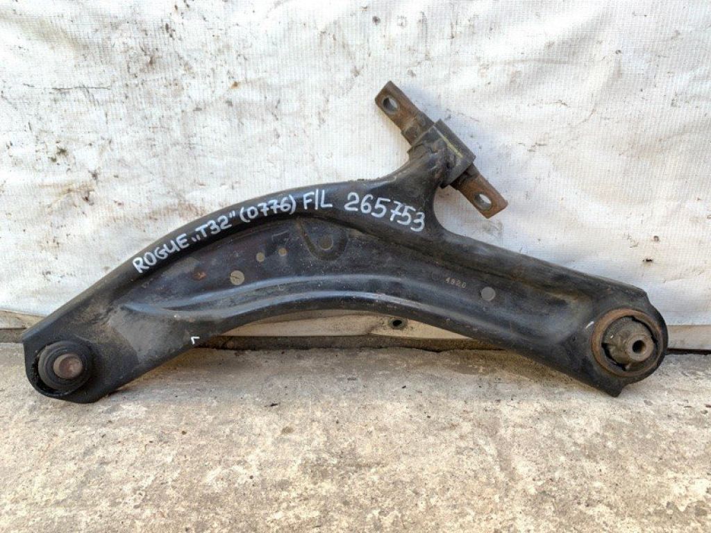 54501-4BA0A | Важіль передньої підвіски нижній лів. NISSAN X-TRAIL/ROGUE T32 13-20