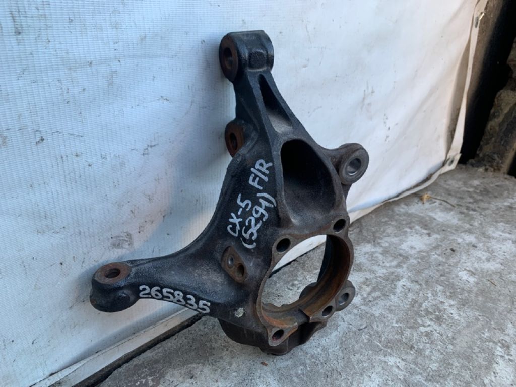 KD35-33-021A | Кулак поворотний прав. MAZDA CX-5 (KE) 11-17 - Фото 3