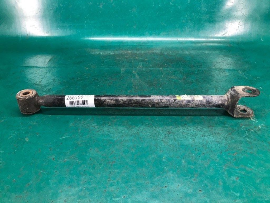 48710-06140 | Важіль задньої підвіски нижній поперечний TOYOTA CAMRY 50 12-15