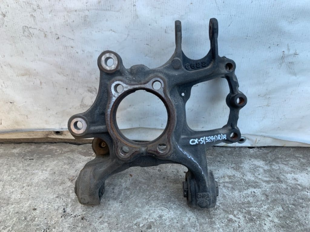 KD33-26-11XA | Цапфа прав. MAZDA CX-5 (KE) 11-17