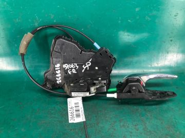 Замок двері передн. прав. TOYOTA CAMRY 50 12-15