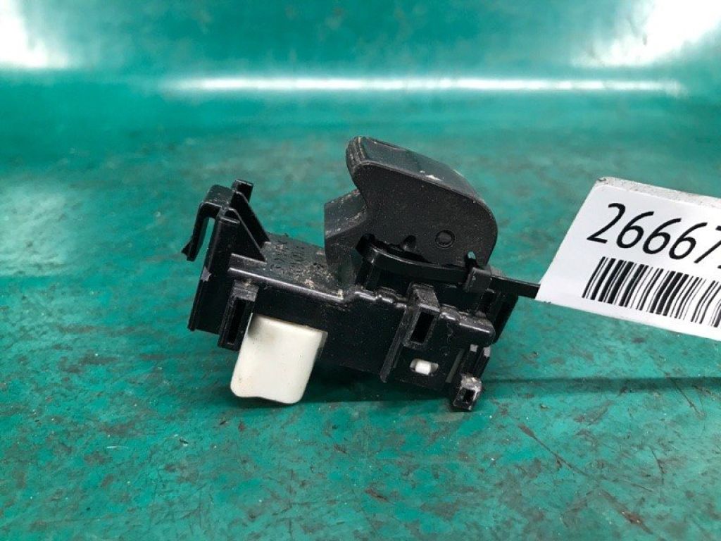 84810-06030 | Кнопка стеклоподъемника передн. прав. TOYOTA CAMRY 50 12-15 - Фото 3