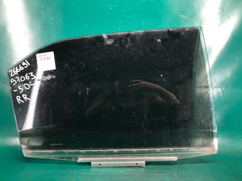 68103-06170 | Стекло двери задн. прав. TOYOTA CAMRY 50 12-15