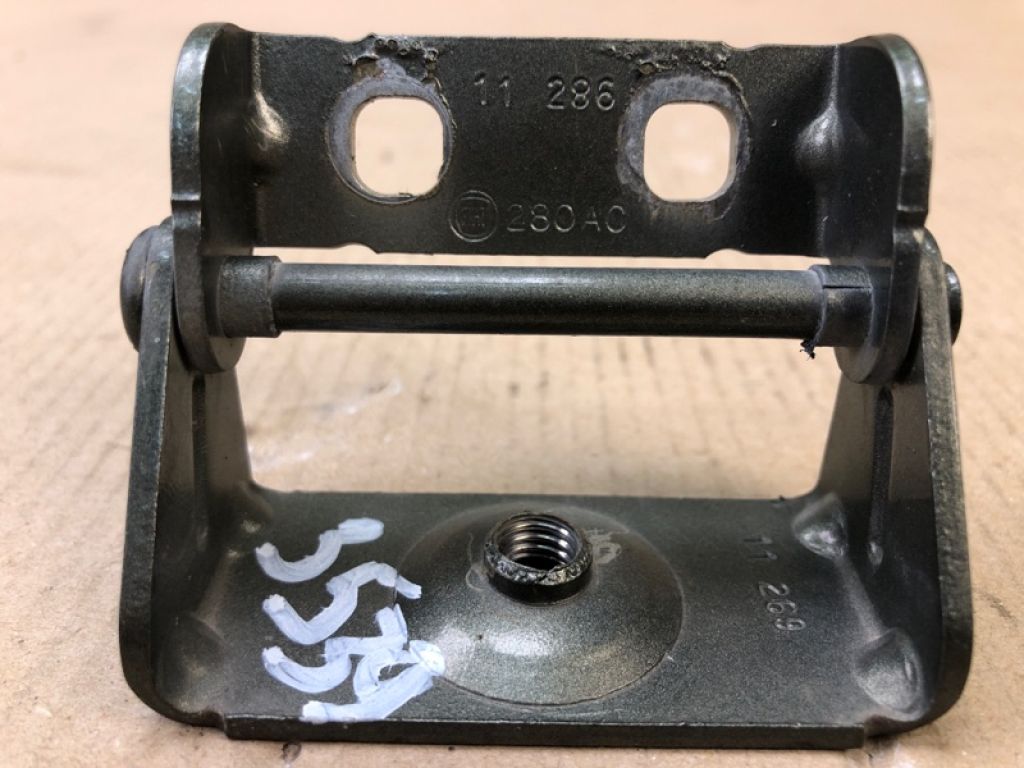 68070280AB | Петля кришки багажника задн. лів. FIAT 500 (312/FF) 07-19