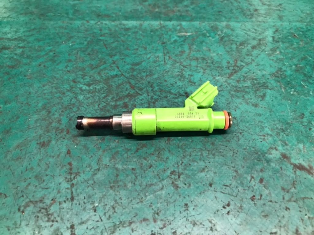 23209-39175 | Форсунка топливная TOYOTA CAMRY 50 12-15