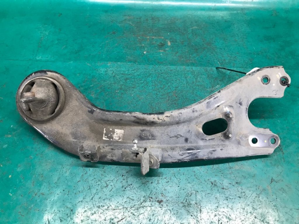 55280-2T000 | Важіль задньої підвіски поздовжній прав. KIA OPTIMA TF 11-16