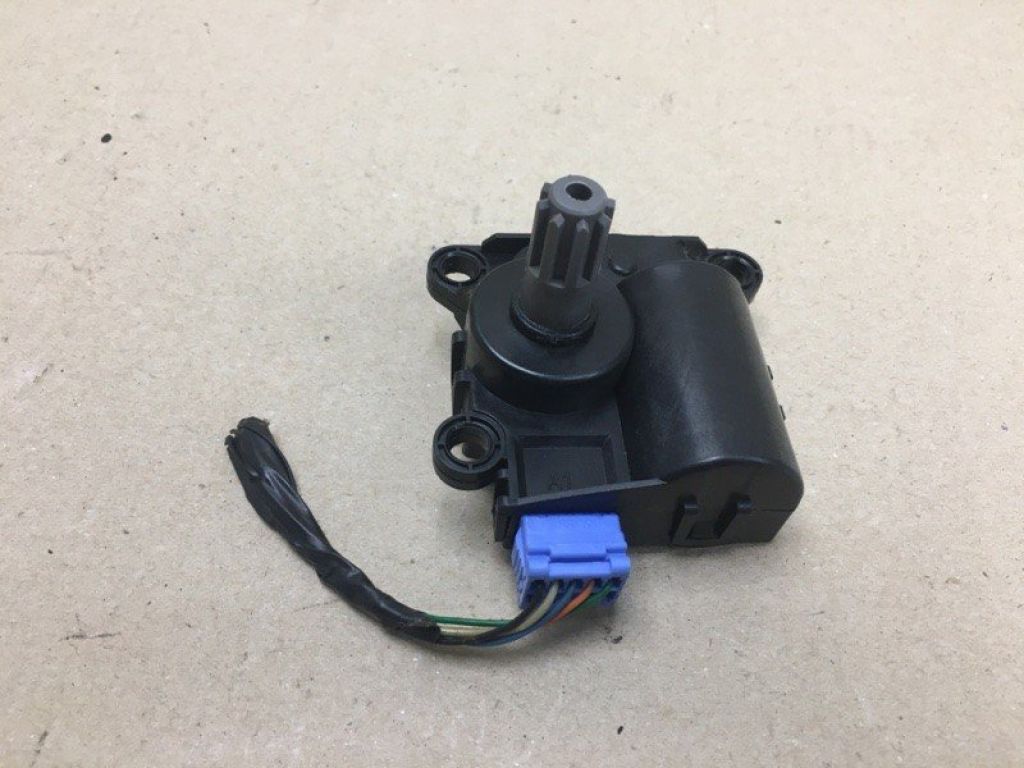 97162-3SAA0 | Моторчик заслонки печки HYUNDAI SONATA YF 10-14 - Фото 3