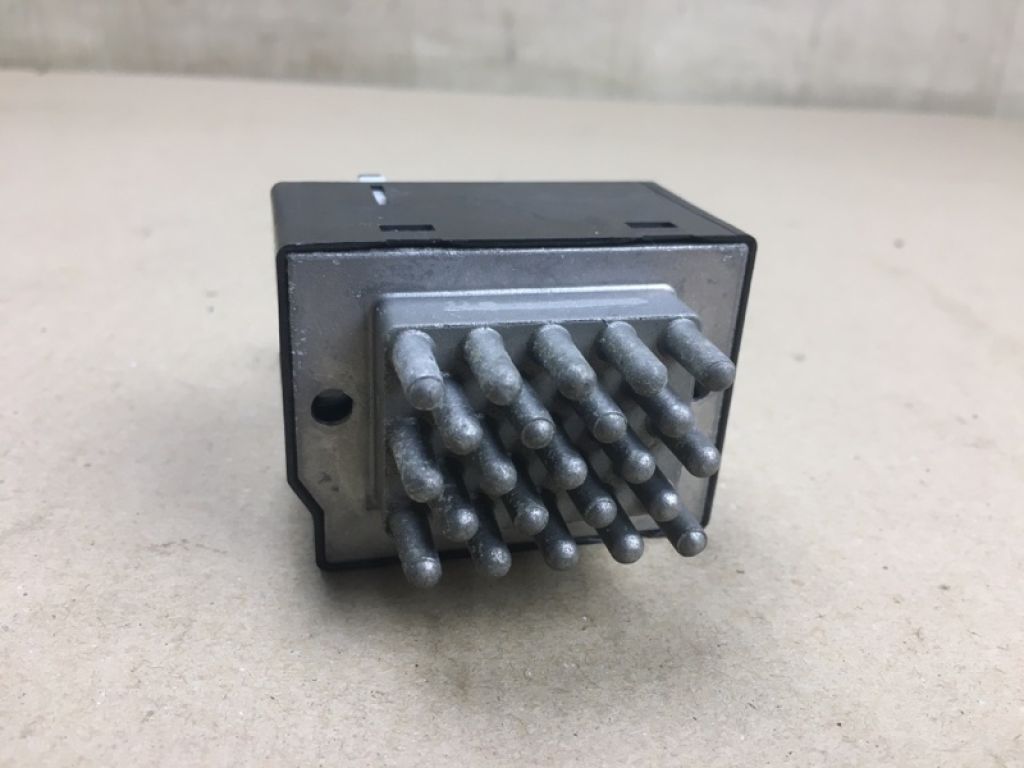 97235-4RAA0 | Резистор пічки HYUNDAI SONATA YF 10-14