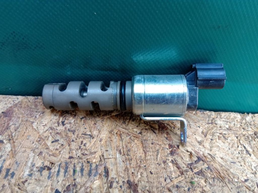 15330-37010 | Клапан изменения фаз ГРМ TOYOTA CAMRY 50 12-15