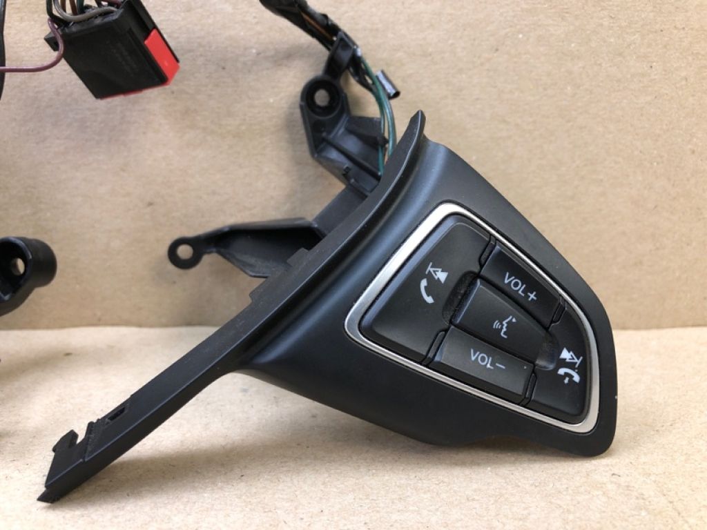 F1EZ-9C888-D | Кнопки на руль FORD FOCUS 10-18 - Фото 5