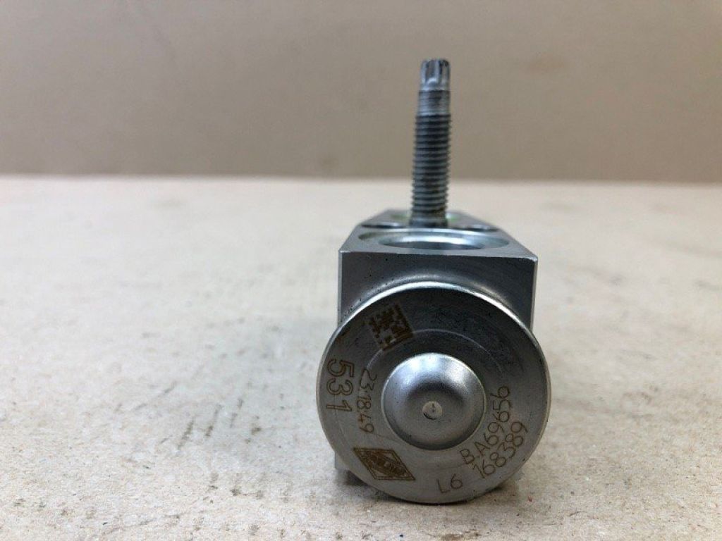 GV6Z-19849-A | Клапан кондиционера FORD FOCUS 10-18 - Фото 4