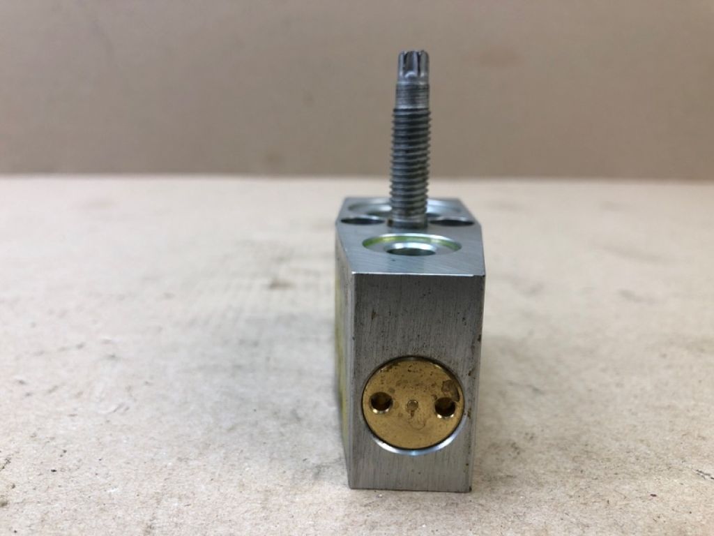 GV6Z-19849-A | Клапан кондиционера FORD FOCUS 10-18 - Фото 5