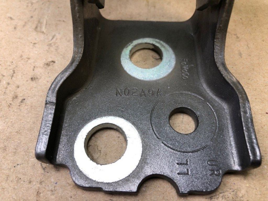 7T4Z-7822811-A | Петля двери нижняя передн. лев. FORD EDGE 06-14 - Фото 6