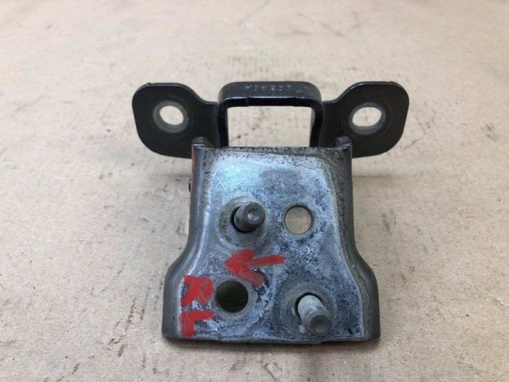 7T4Z-7826811-A | Петля двері нижня задн. лів. FORD EDGE 06-14