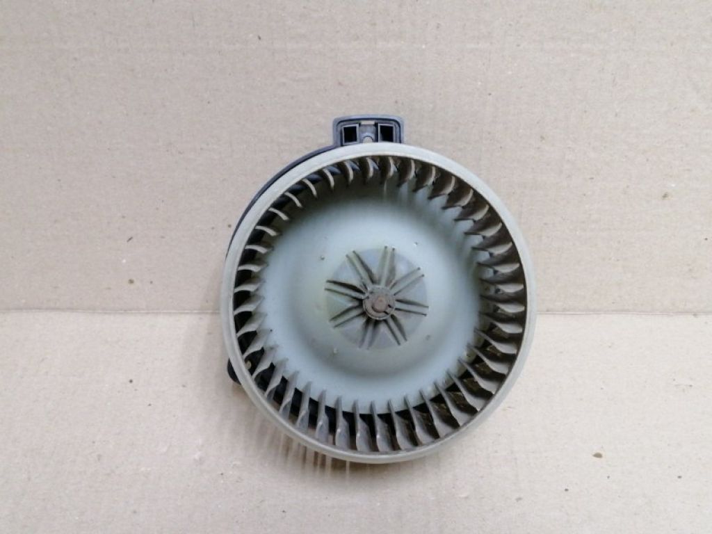 79310-S84-A01 | Моторчик пічки передн. ACURA MDX (YD1) 00-06