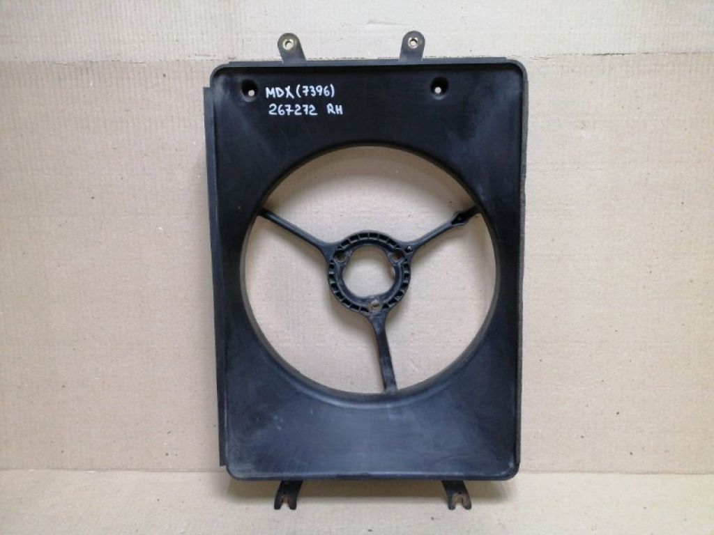 38615-PGK-A00 | Диффузор вентилятора основного радиатора прав. ACURA MDX (YD1) 00-06