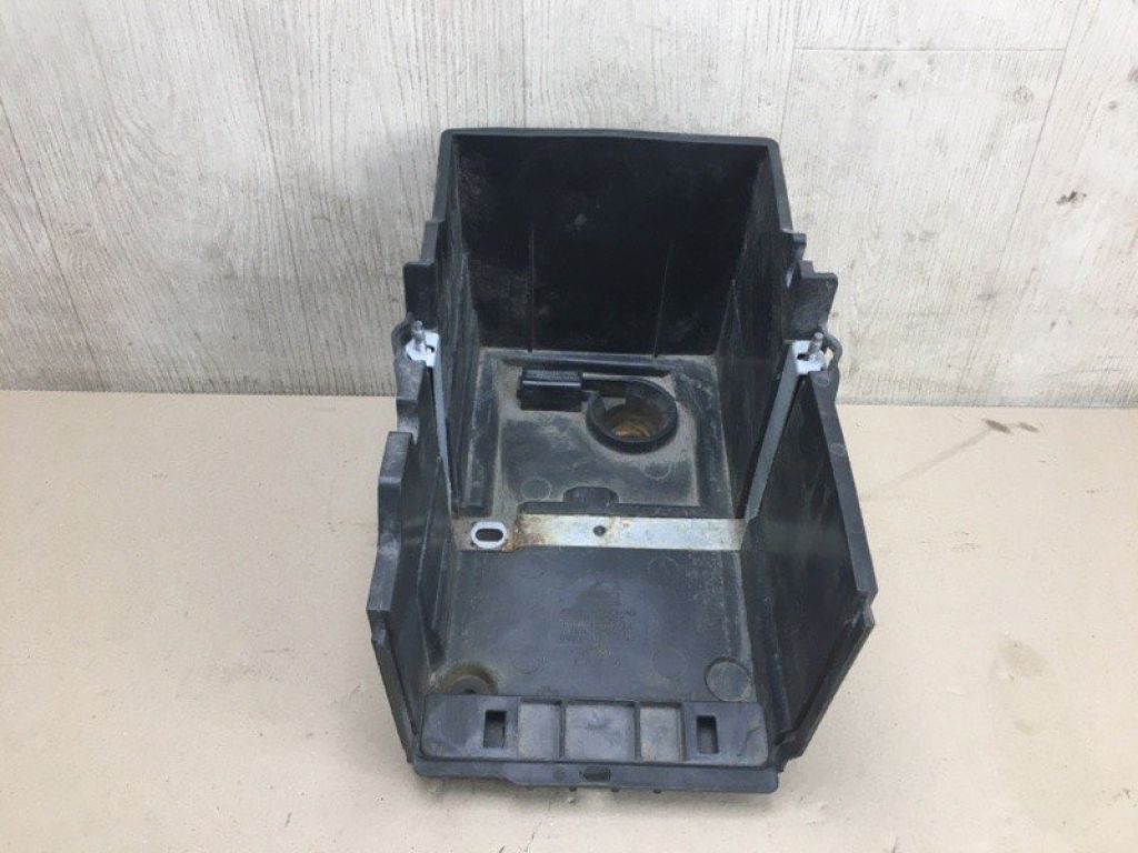 CV6Z10732G | Полиця акумулятора FORD FOCUS 10-18