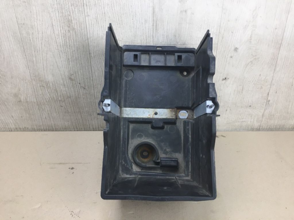 CV6Z10732G | Полиця акумулятора FORD FOCUS 10-18 - Фото 3