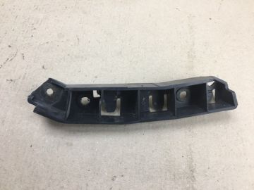 Кронштейн переднього бампера лів. FORD FOCUS 10-18