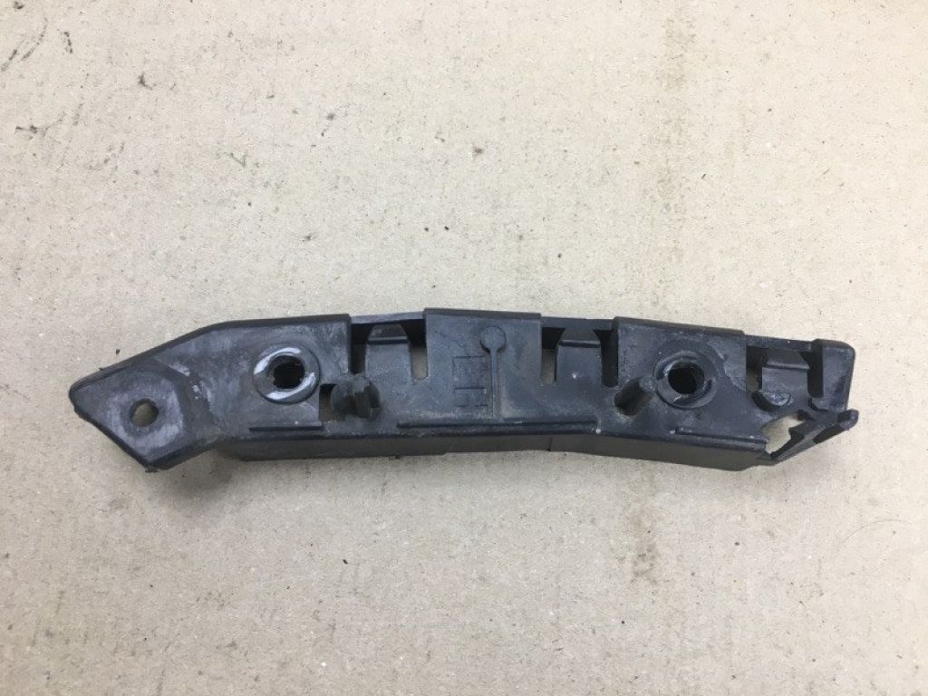 CP9Z-17C947-B | Кронштейн переднього бампера лів. FORD FOCUS 10-18 - Фото 2