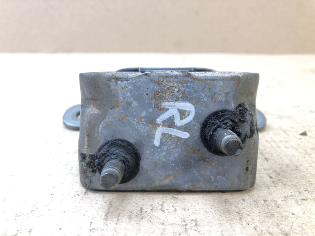 7T4Z-7842900-A | Петля крышки багажника лев. FORD EDGE 06-14