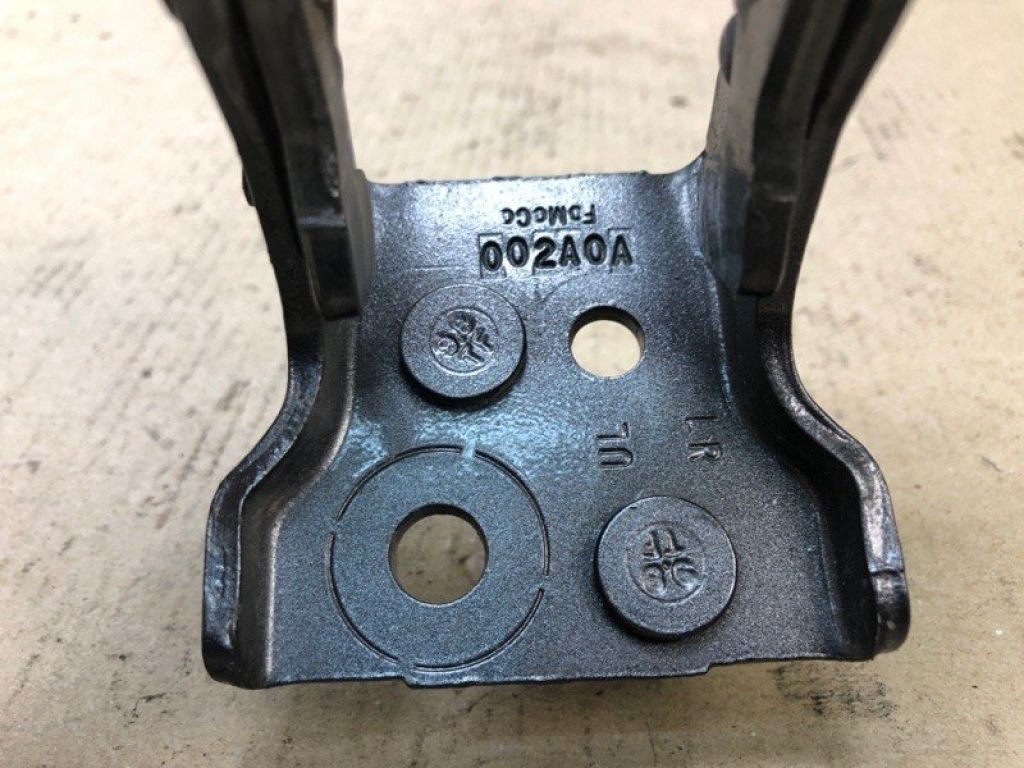 7T4Z-7826810-A | Петля двері нижня задн. прав. FORD EDGE 06-14 - Фото 5