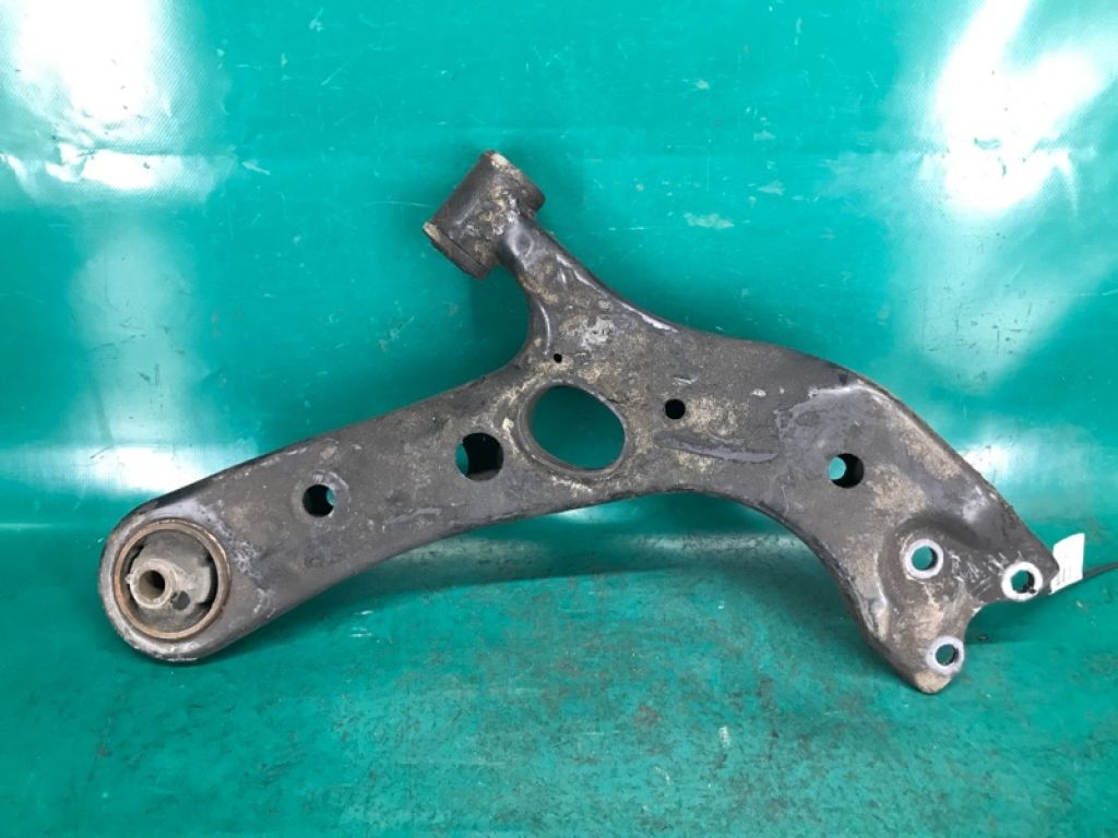 48068-42050 | Важіль передньої підвіски нижній прав. TOYOTA RAV4 05-12 - Фото 3