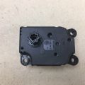 AV6Z-19E616-A | Моторчик заслонки печки FORD FOCUS 10-18 - Превью 2