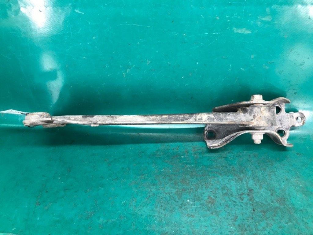 48760-42010 | Важіль задньої підвіски поздовжній прав. TOYOTA RAV4 05-12 - Фото 2