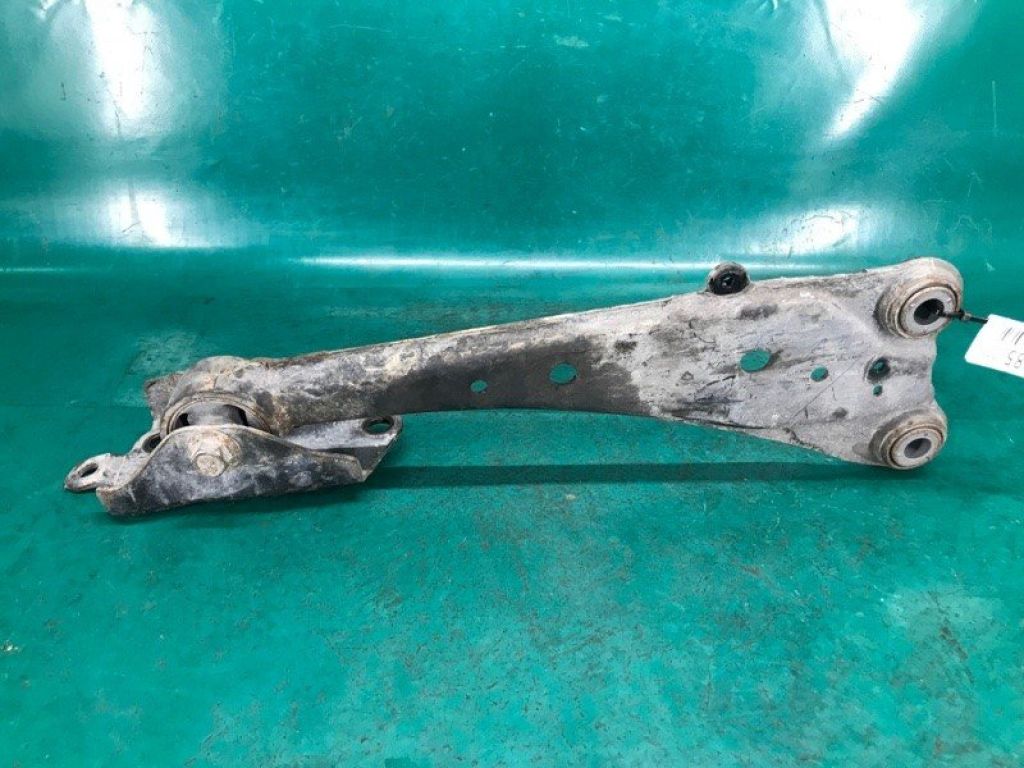 48760-42010 | Важіль задньої підвіски поздовжній прав. TOYOTA RAV4 05-12 - Фото 3