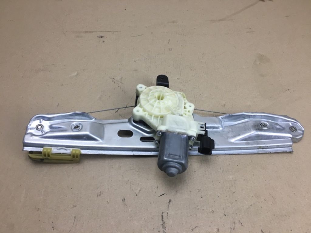 CM5Z-5827001-A | Склопідйомник задн. лів. FORD FOCUS 10-18