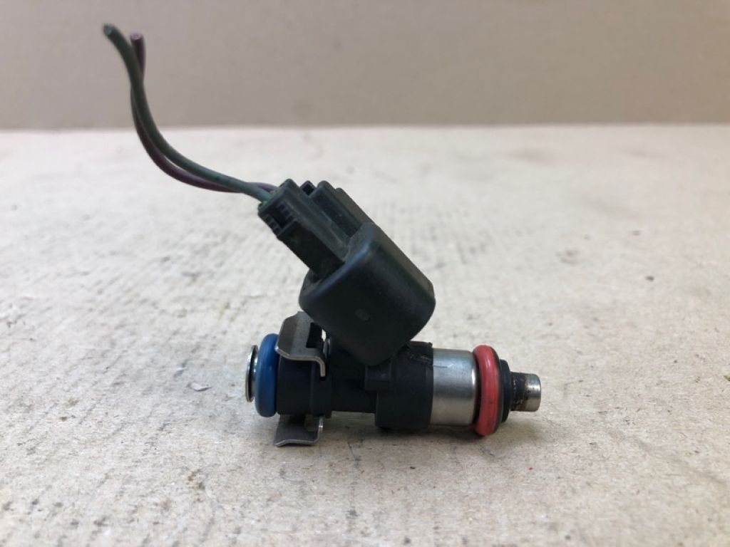 7T4Z-9F593-B | Форсунка паливна FORD EDGE 06-14