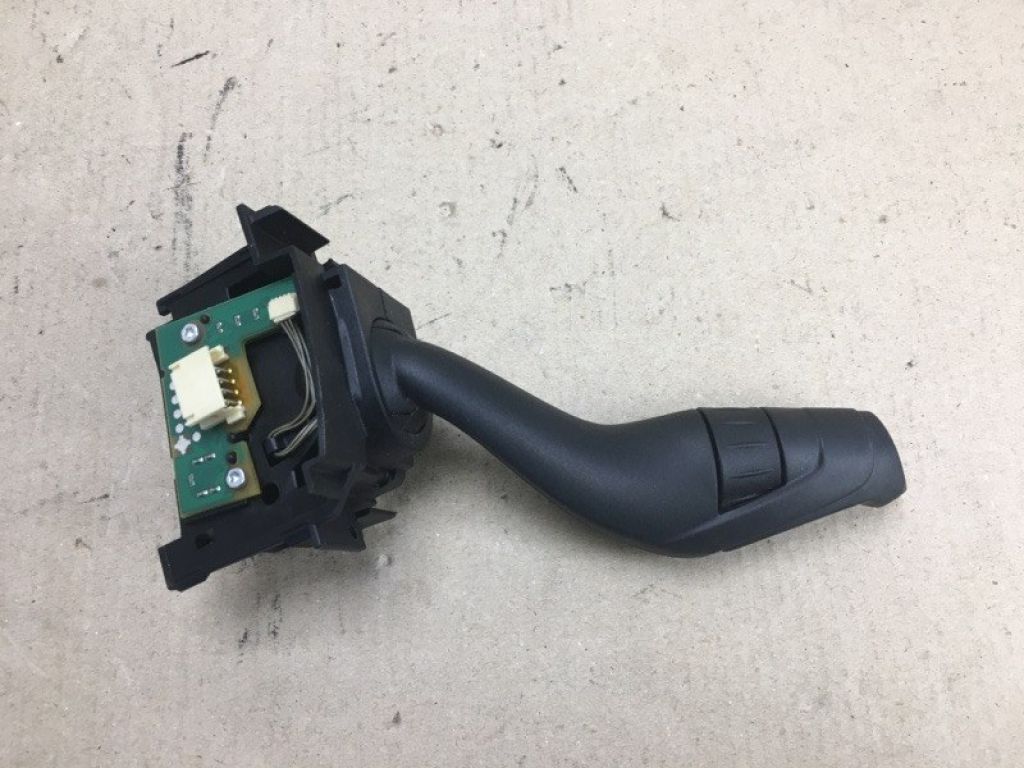 F1FZ-17A553-A | Подрулевой переключатель прав. FORD FOCUS 10-18 - Фото 2