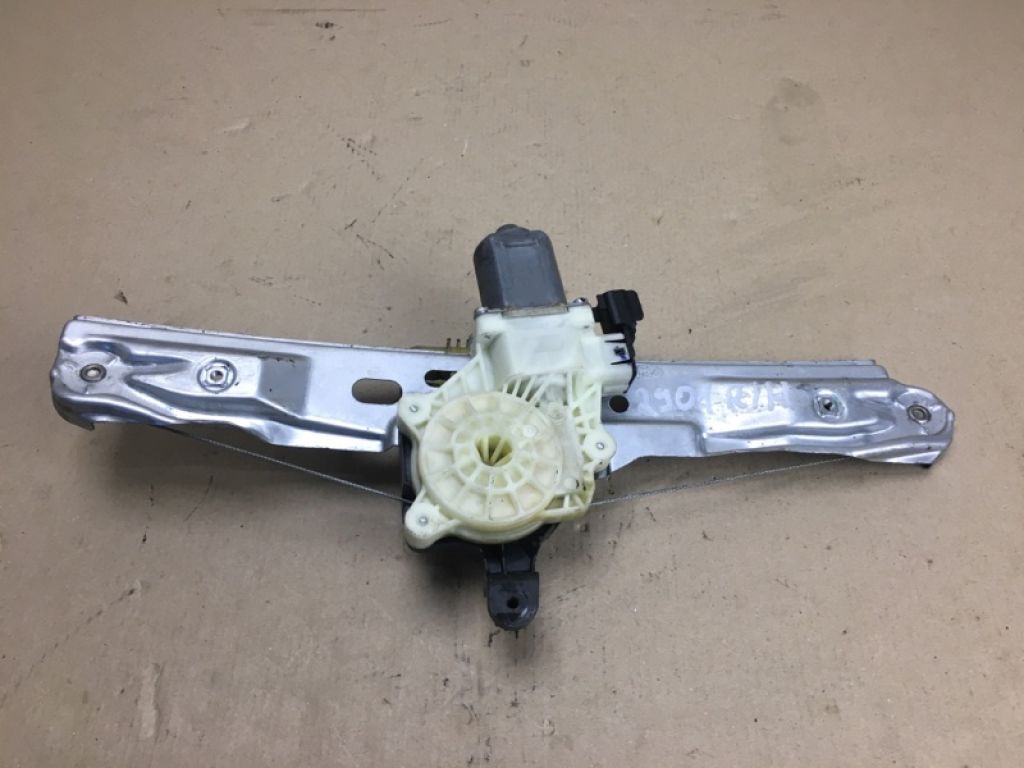 CM5Z-5827000-A | Склопідйомник задн. прав. FORD FOCUS 10-18