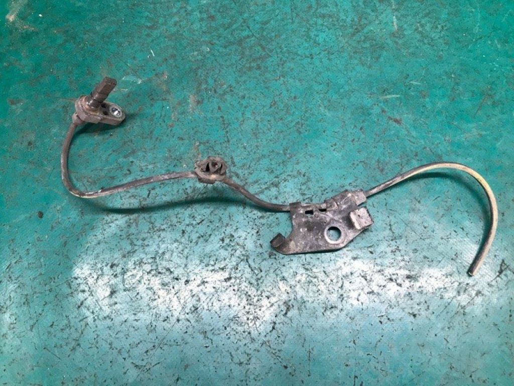 89542-42050 | Датчик ABS передн. прав. TOYOTA RAV4 05-12