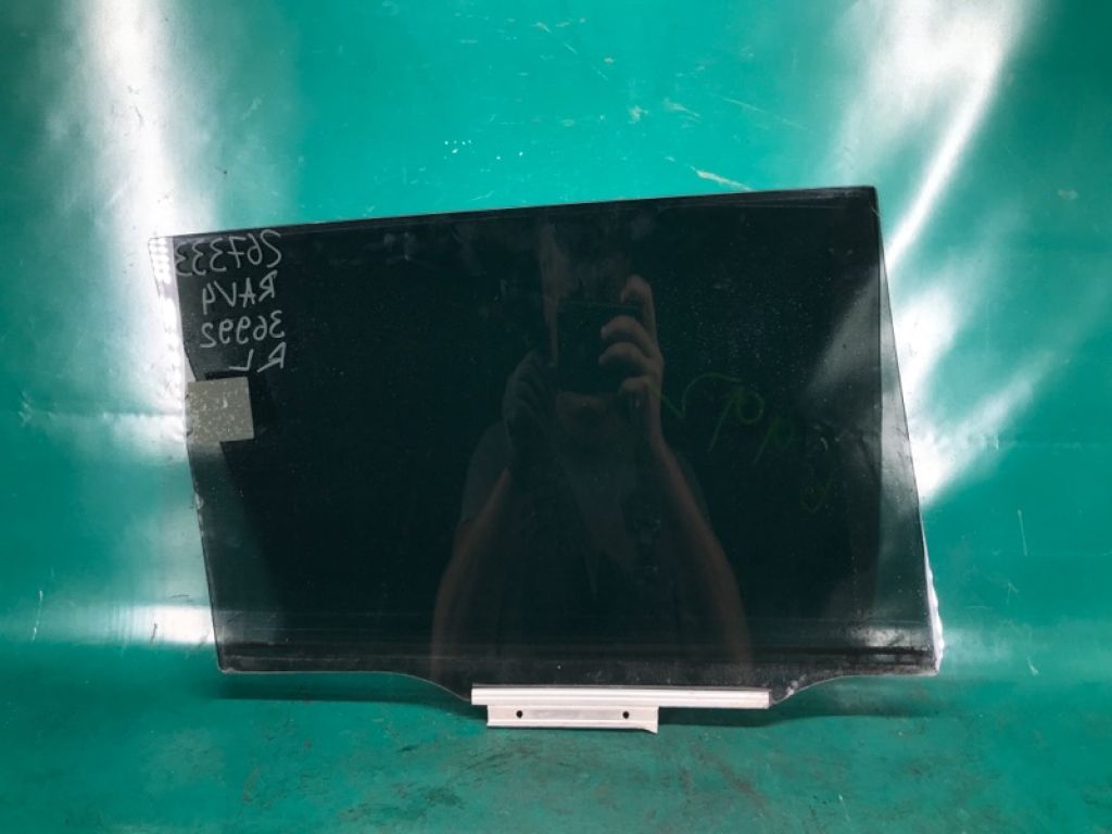 68104-42110 | Стекло двери задн. лев. TOYOTA RAV4 05-12 - Фото 3