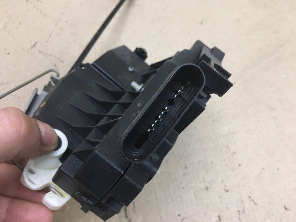 F1EZ-58264A26-B | Замок двери задн. прав. FORD FOCUS 10-18 - Фото 4