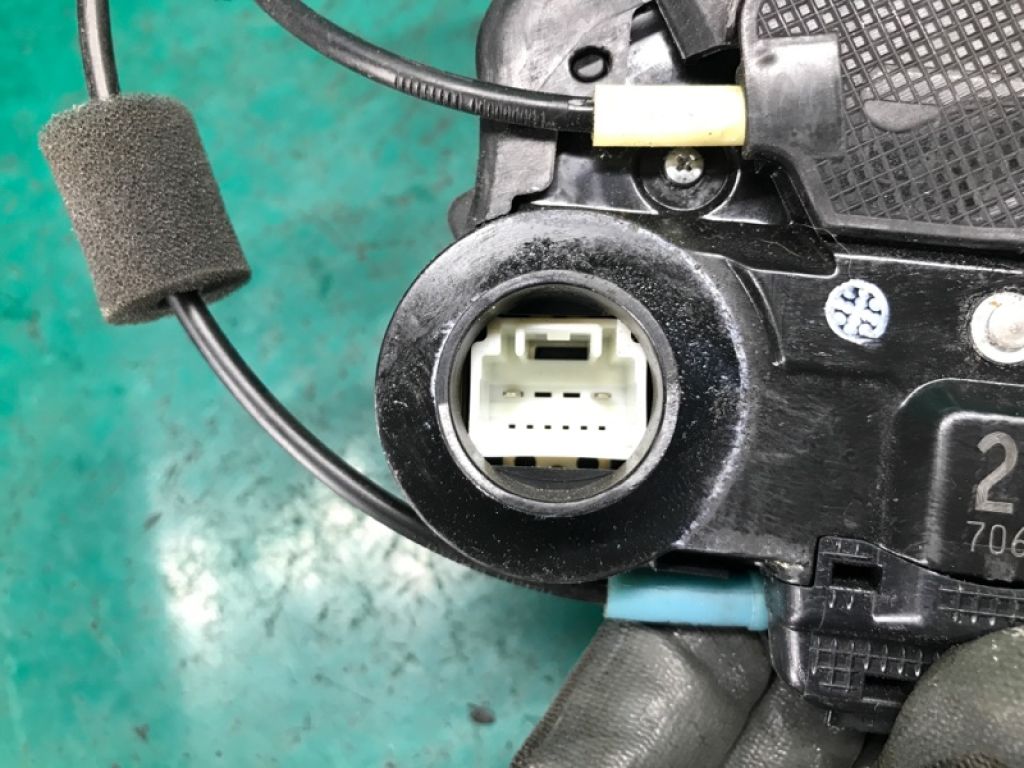 69050-42021 | Замок двери задн. прав. TOYOTA RAV4 05-12 - Фото 6