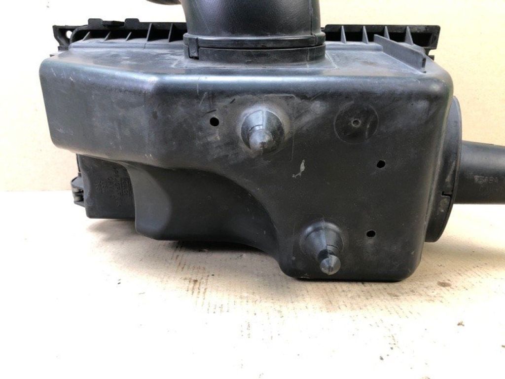 7T4Z-9600-A | Корпус повітряного фільтра FORD EDGE 06-14 - Фото 4