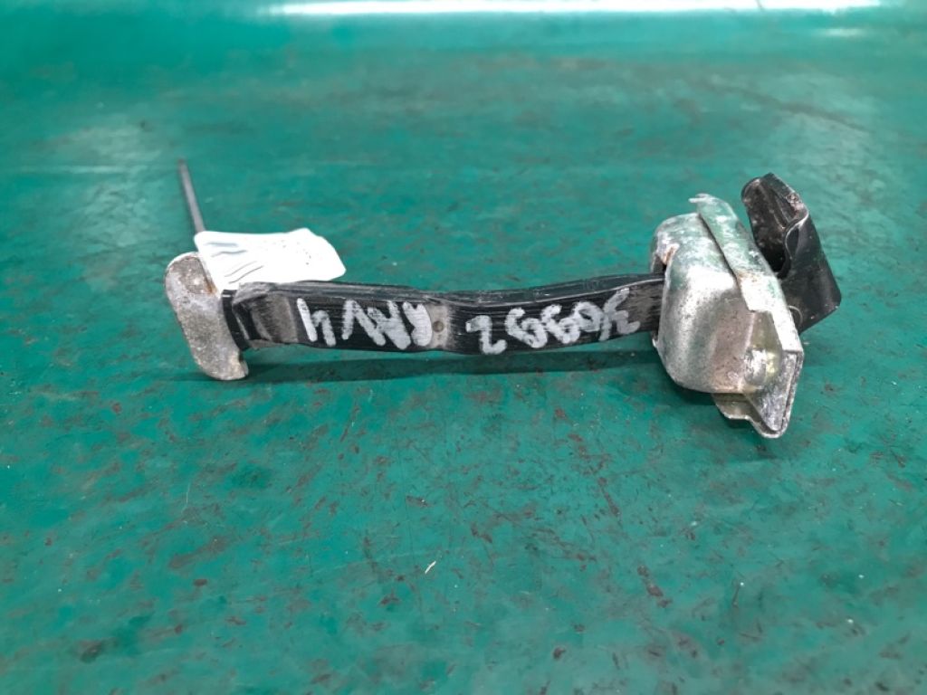 68610-42020 | Обмежувач дверей передн. прав. TOYOTA RAV4 05-12 - Фото 3