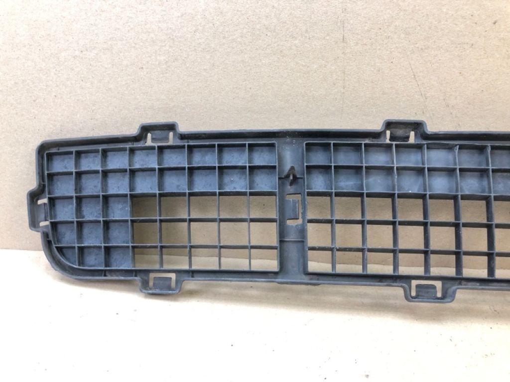 8T4Z-17K945-A | Решітка переднього бампера FORD EDGE 06-14 - Фото 4